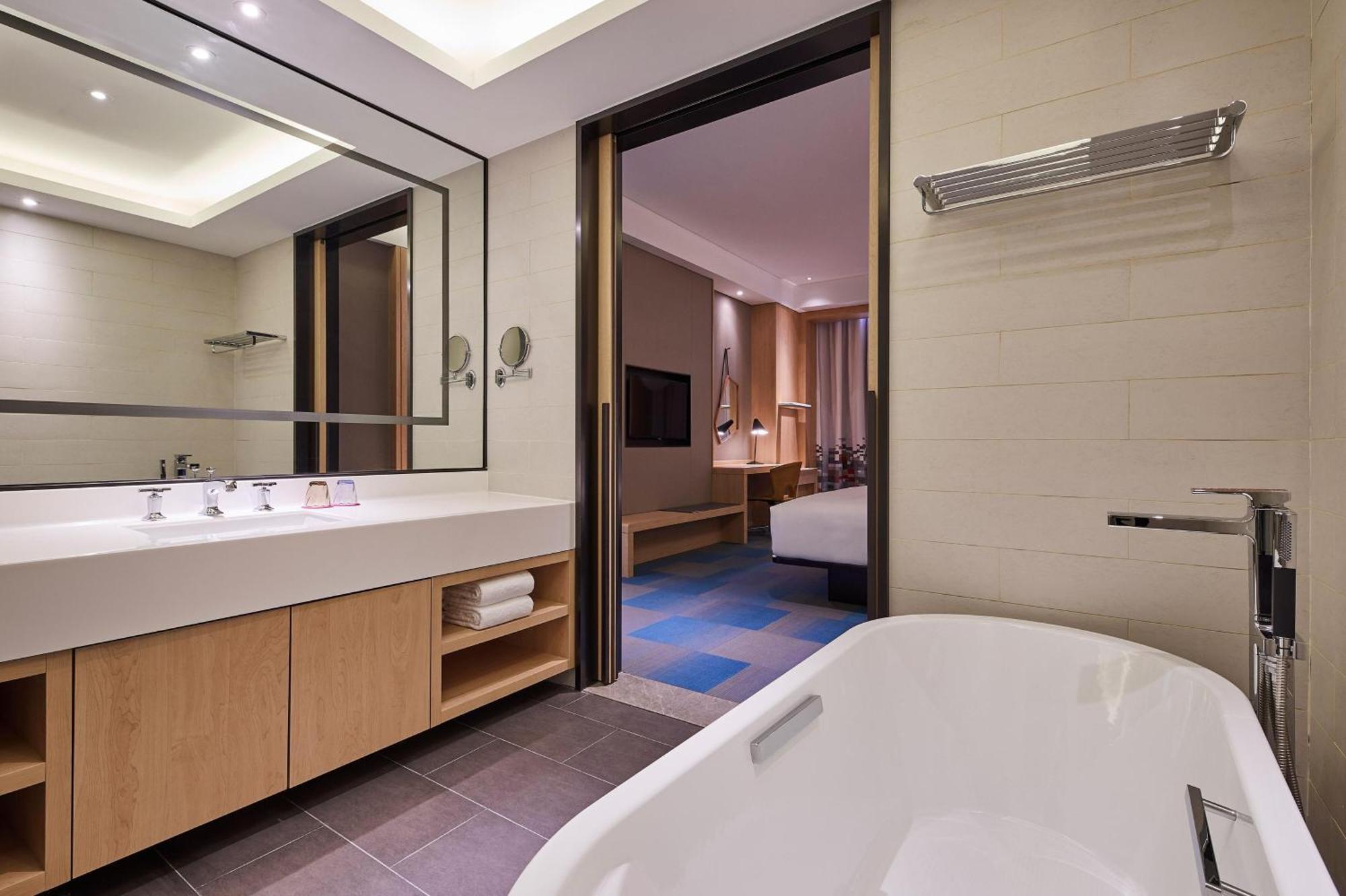 Aloft Zhangjiang Haike 4*